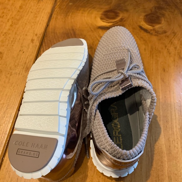 Cole Haan- Zerogrand Quilted sneaker! - Picture 9 of 11